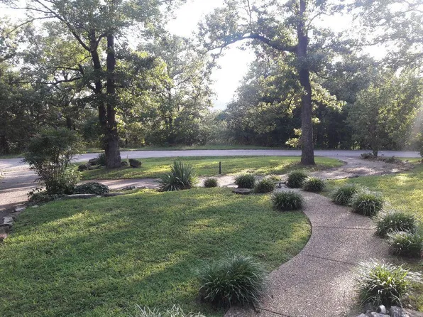 324 Montgomery Dr, Branson, MO 65616