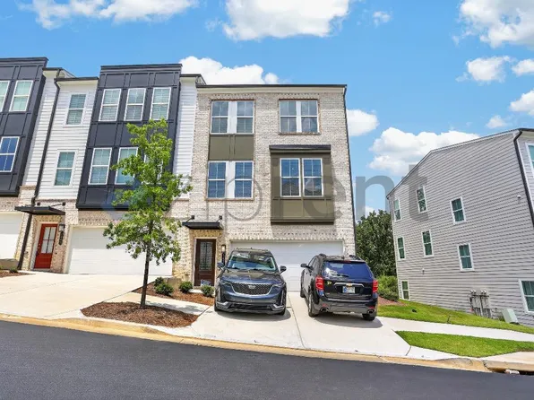 1455 Creekside Cir NW, Atlanta, GA 30318