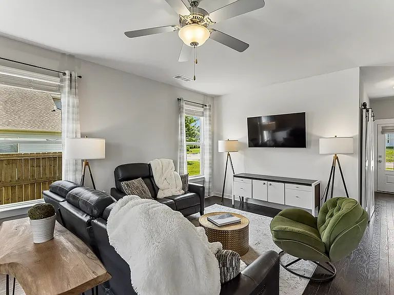3041 Commonwealth Dr — Photo 15