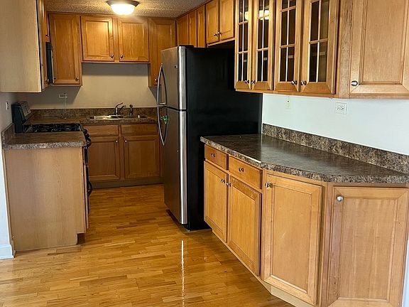 3rd image of 5586 S Archer Ave #2C