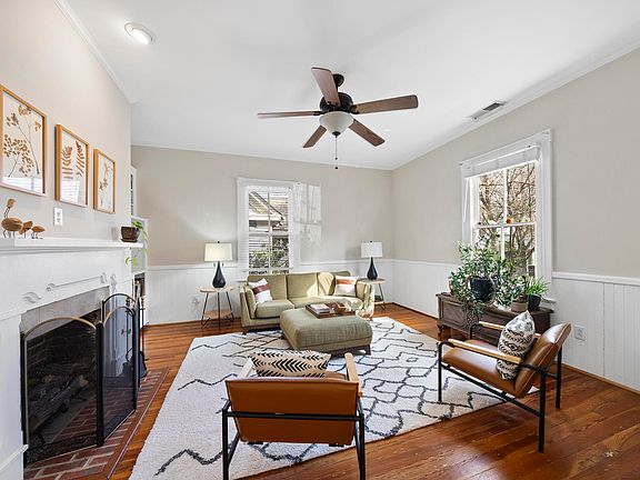 3rd image of 605 Polk St