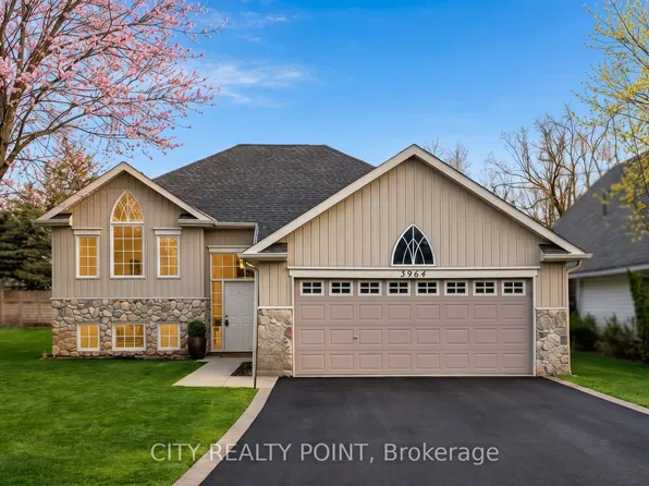 3964 Alcina Ave, Innisfil, ON L9S 2M1