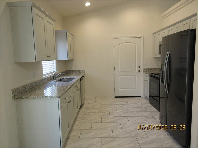 3658 N Irving St — Photo 4