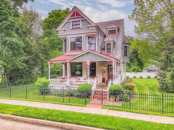 215 Walnut St, Beverly, NJ 08010