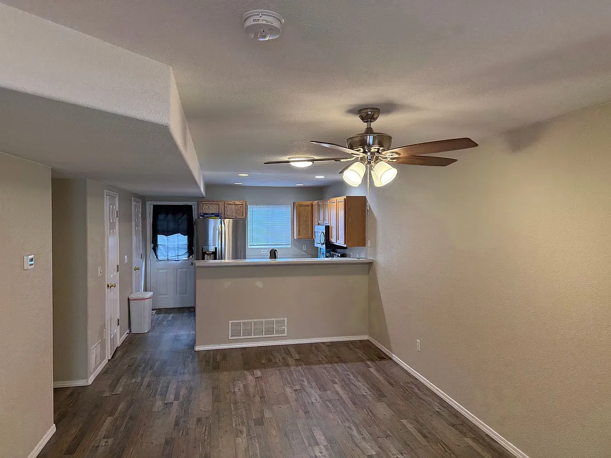Building Photo - 7907 Antelope Valley Point