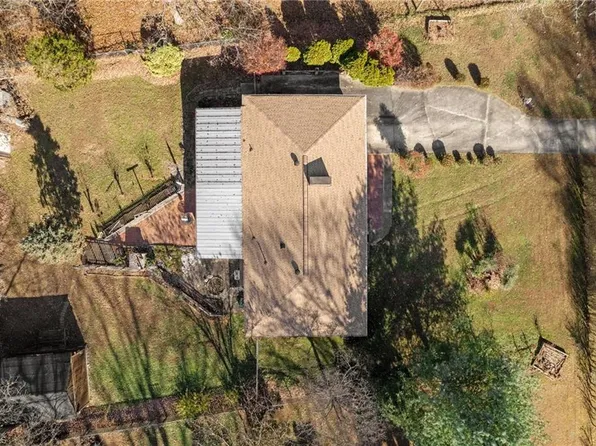 4560 Sunny Dr, Winston Salem, NC 27106