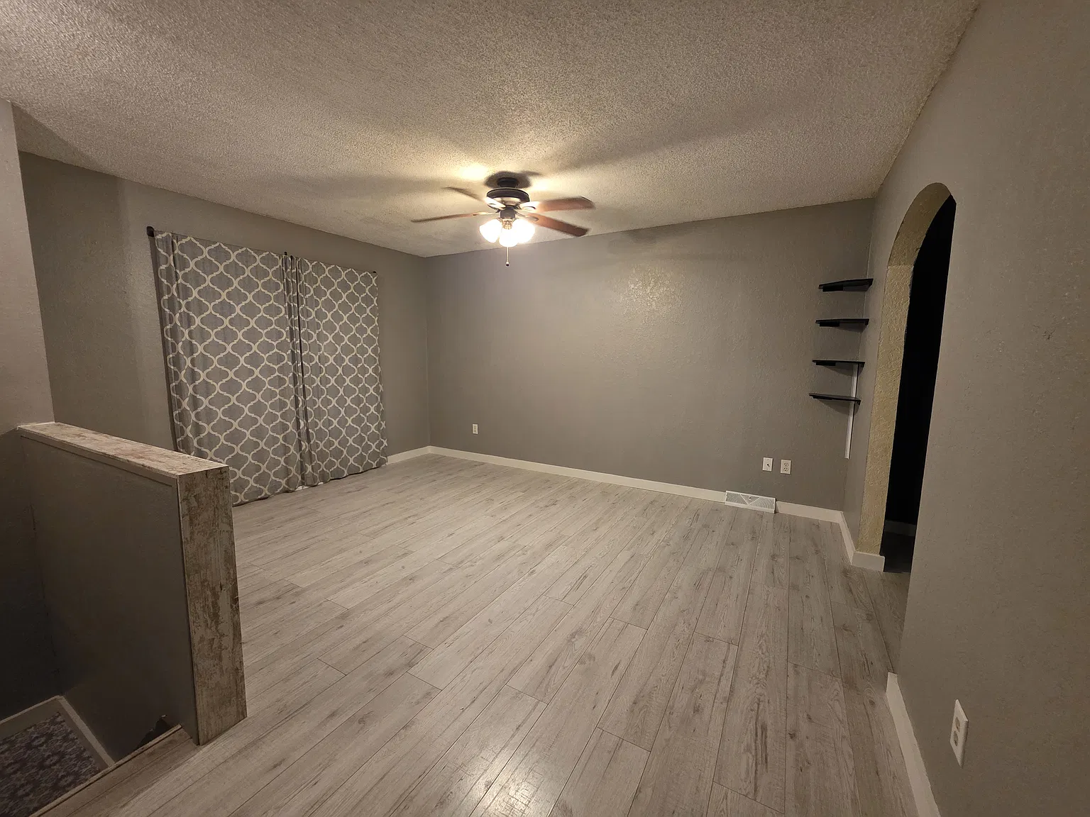 3 bed, 1200 sqft, $1,800 — Photo 4