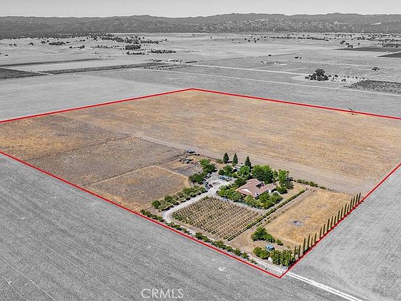 3rd image of 65380 San Lucas Rd