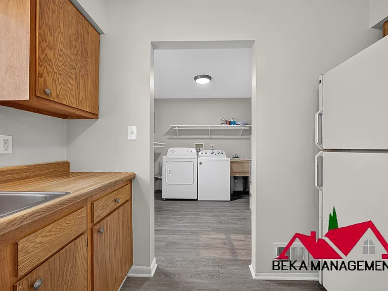 4323 Grace Ave — Photo 16
