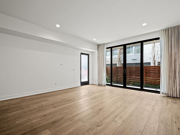 4th image of 2828 John R St