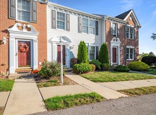 24 Castle View Dr, Mc Kees Rocks, PA 15136