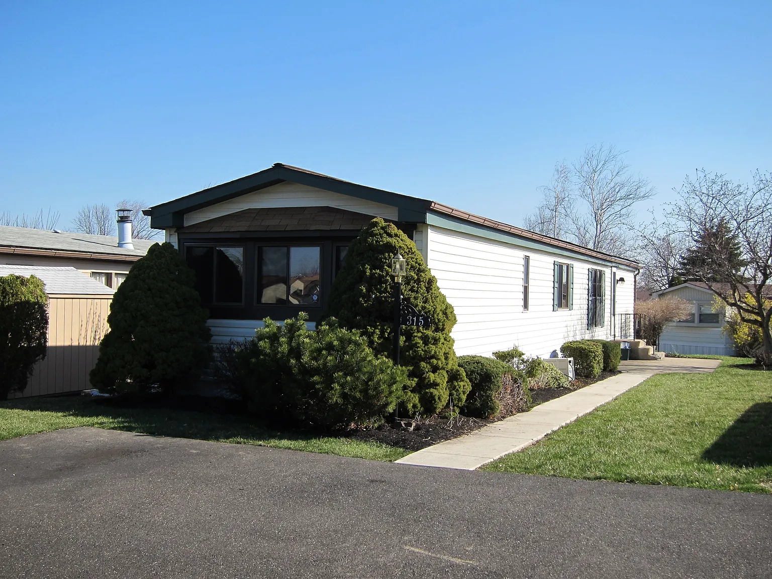 315 Meadow Ct photo 1