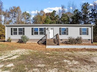 1101 Perry Rd, Zebulon, NC 27597