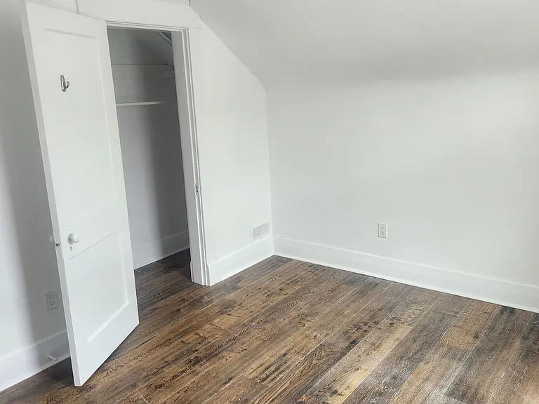 312 Wharncliffe Rd S #UPPER — Photo 6