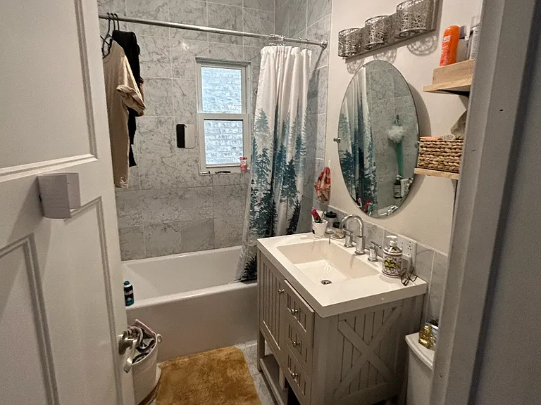 3503 W Dickens Ave — Photo 5