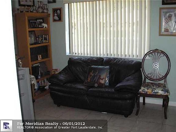 4th image of 792 NW 92nd Ave