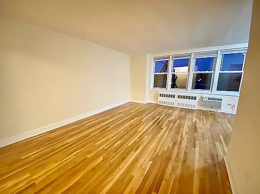5th image of 87-05 166th St #6K