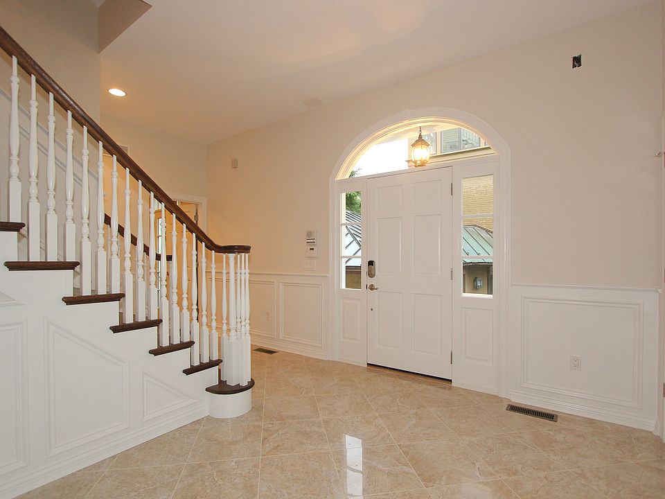1st image of 1117 Carney St