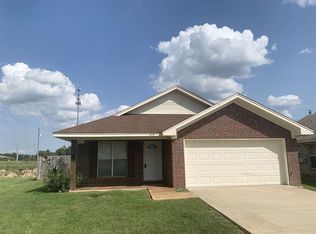 210 Greenfield Ln, Pearl, MS 39208