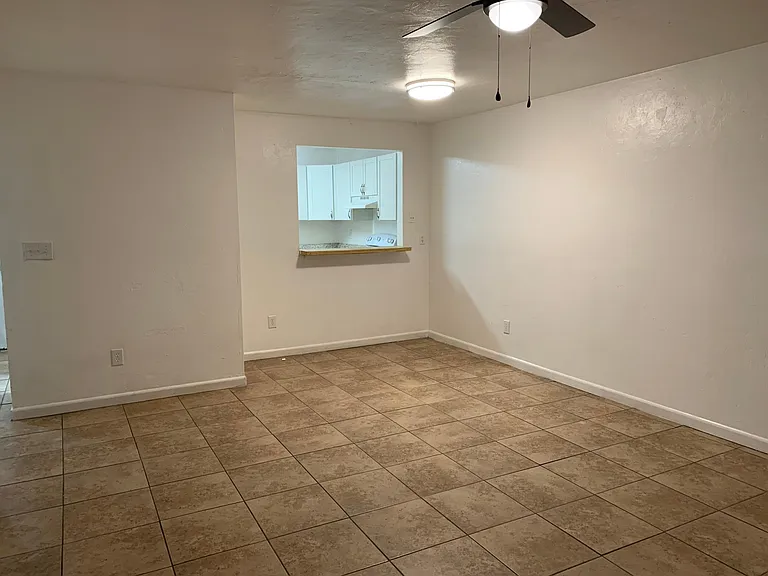 6120 SW 12th Pl — Photo 3