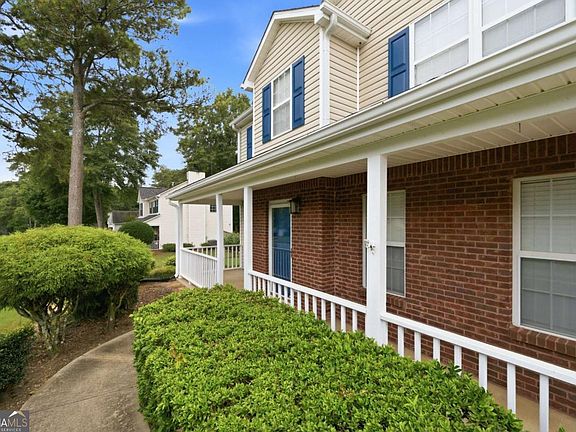 3rd image of 4255 Willow Springs Dr