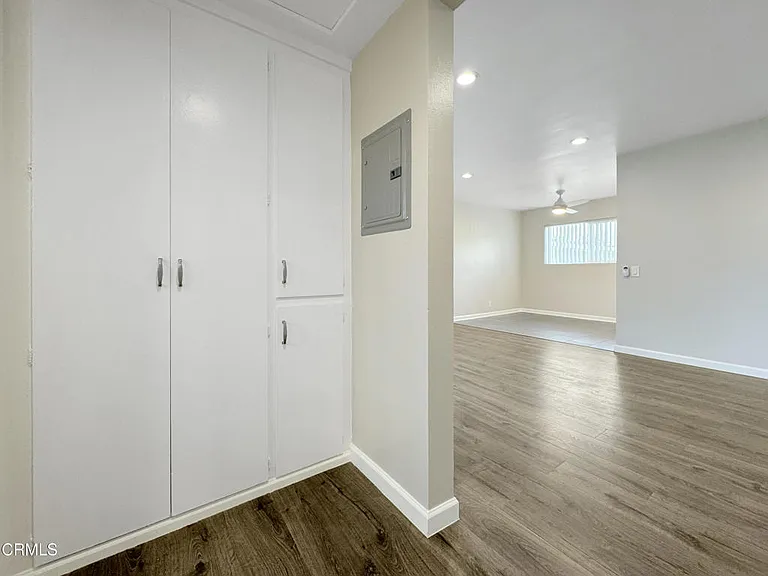 605 N Los Robles Ave #8 — Photo 8