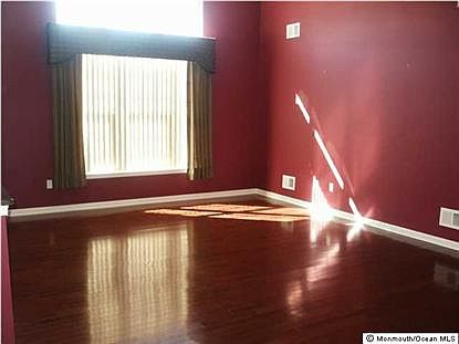 5th image of 27 Oakmont Ln