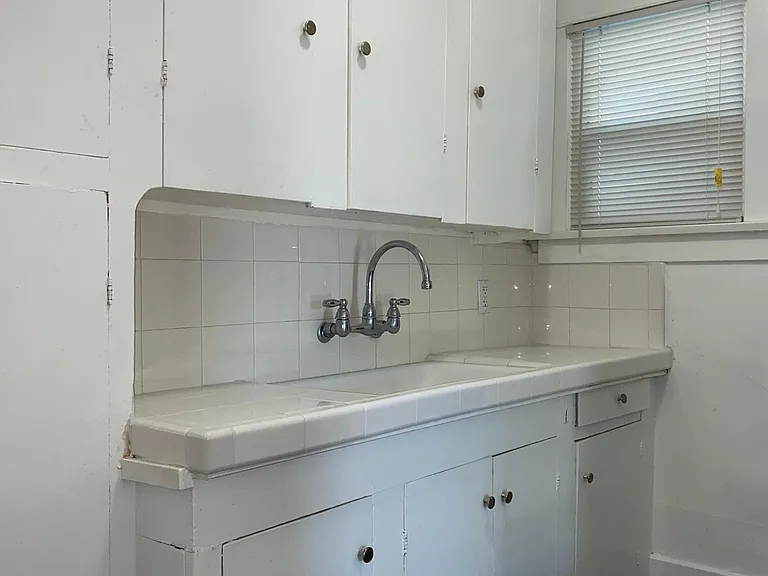 6309 S Gregory Ave #A — Photo 9
