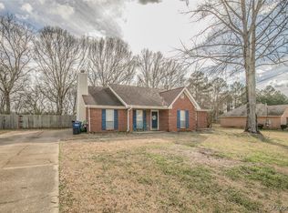 455 Bellview Dr, Deatsville, AL 36022