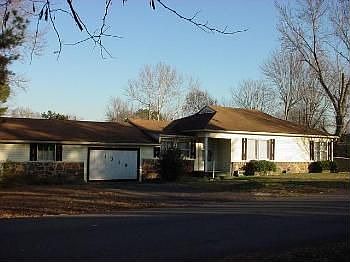 1st image of 1319 S Denver Ave