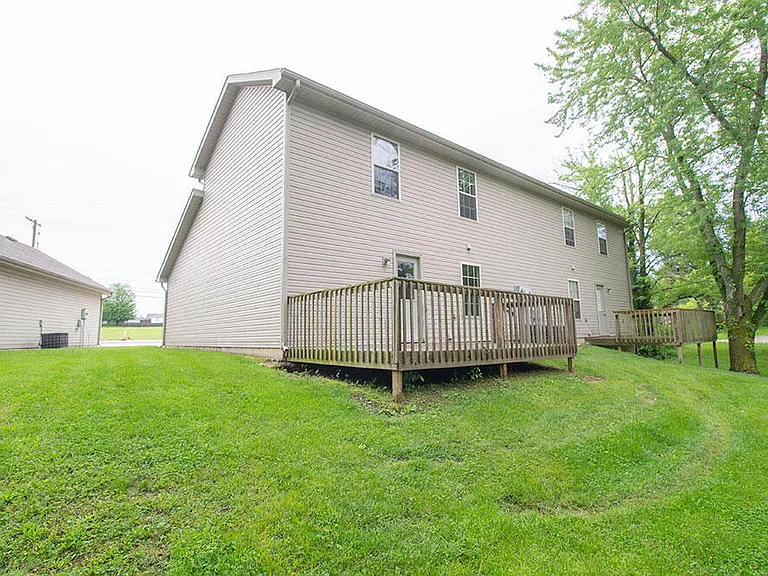 2119 Ballenger Ln — Photo 33