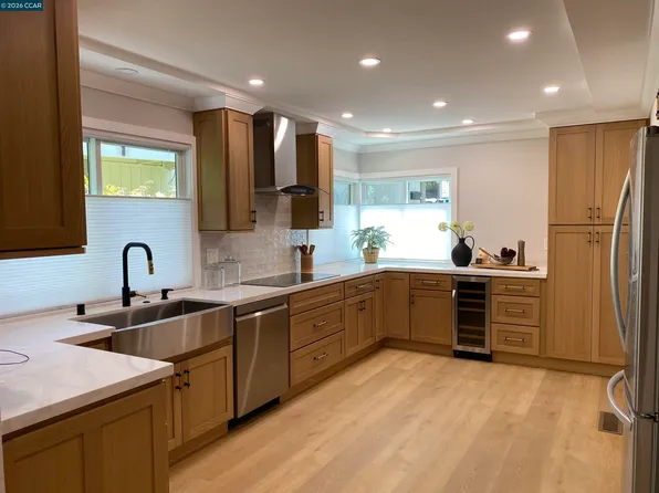 3350 Rossmoor Pkwy APT 4, Walnut Creek, CA 94595