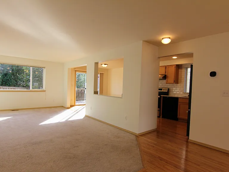 11441 SE 195th Pl — Photo 4