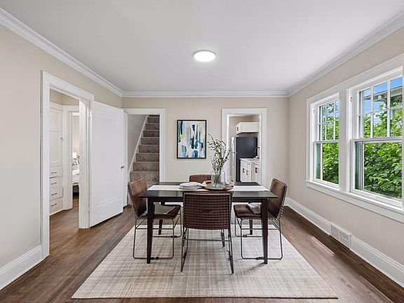 4th image of 792 Charles Ave