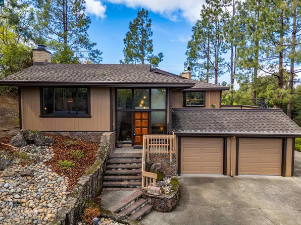 910 Ridge Dr, Concord, CA 94518