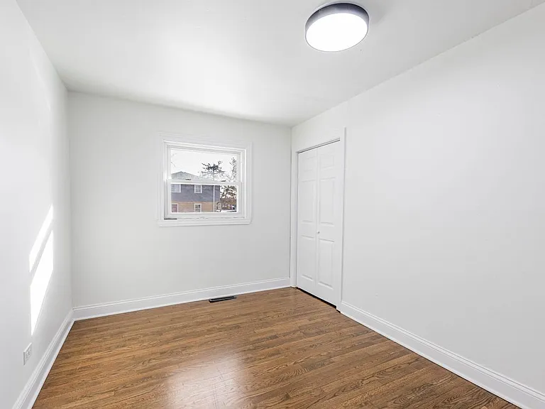 4120 Greenbrier Ln — Photo 12