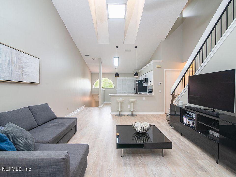 1st image of 3809 LAVISTA Circle #230