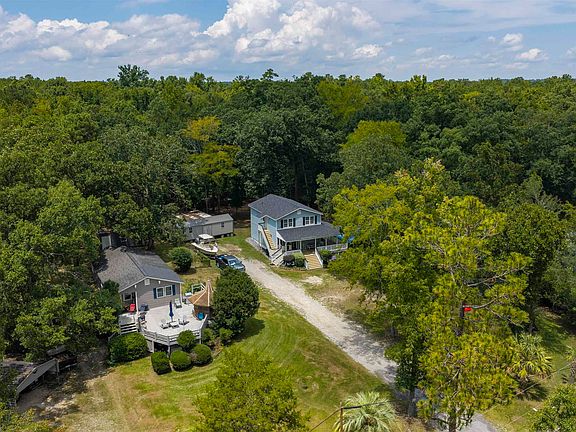 2nd image of 329 Lakeshore Dr