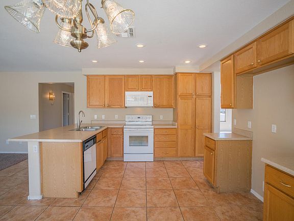 3rd image of 14720 W Mary Ct