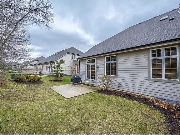 3rd image of 3408 Turnberry Oak Dr
