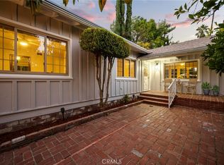 20955 De Mina St, Woodland Hills, CA 91364