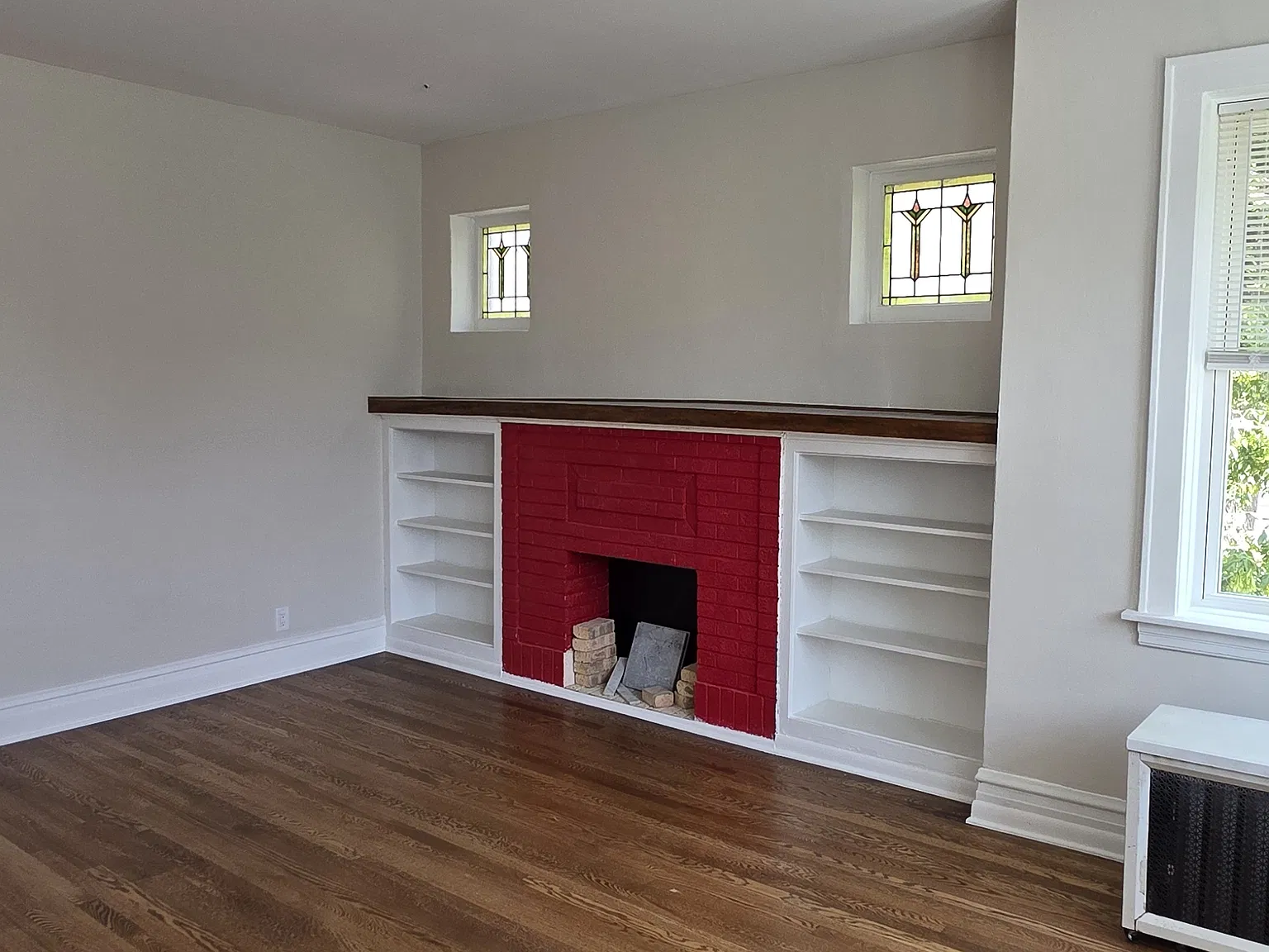 3 bed, $2,000 — Photo 3