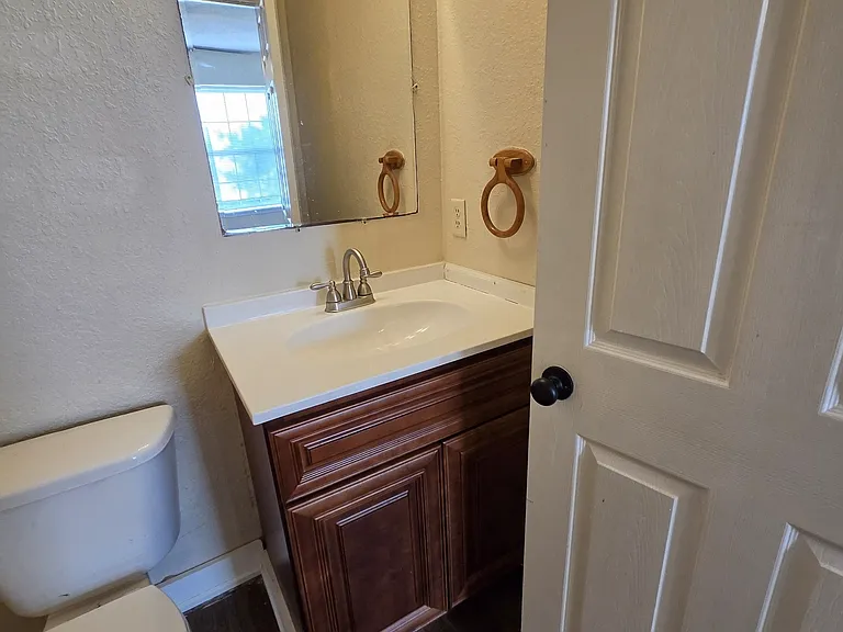 403 S Ashley St — Photo 27