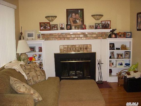2nd image of 2385 Parkview Pl