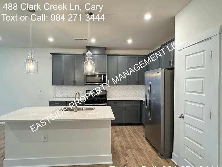 488 Clark Creek Ln — Photo 3
