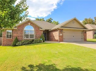 431 Timber Ridge St, Centerton, AR 72719