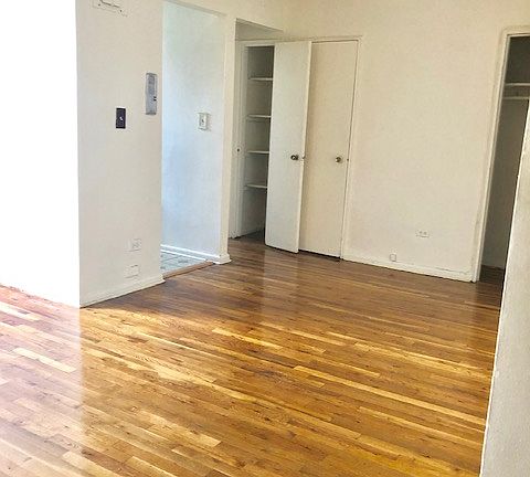 3rd image of 715 E 32nd St #11