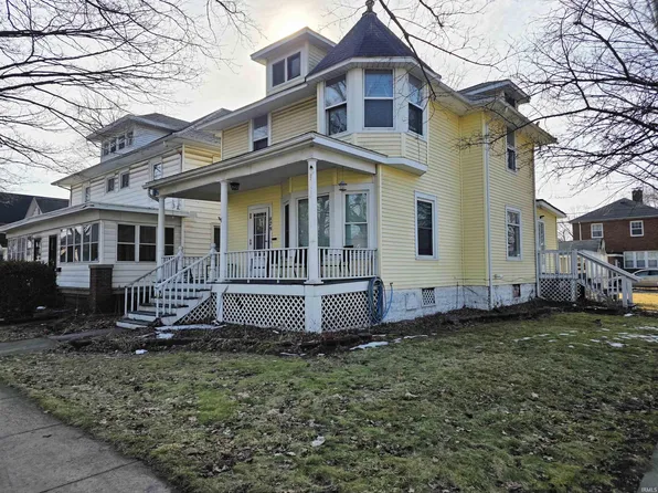 829 N Michigan St, Plymouth, IN 46563