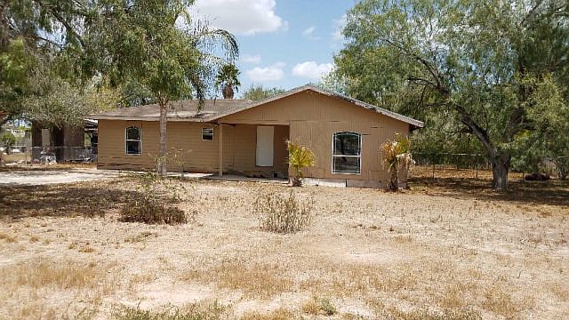 2nd image of 1190 Country Living Cir