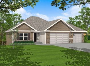 1816 Buffalo Grass Dr, Raymore, MO 64083